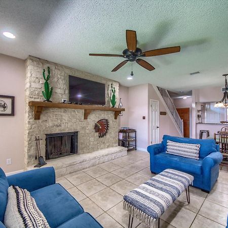 The Iron Cactus Condo On The Comal Cw C102 New Braunfels Extérieur photo